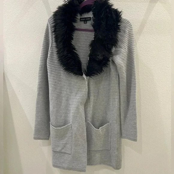 BLACK RIVET SMALL GRAY JACKET WITH FAUX BLACK FUR - Picture 1 of 7
